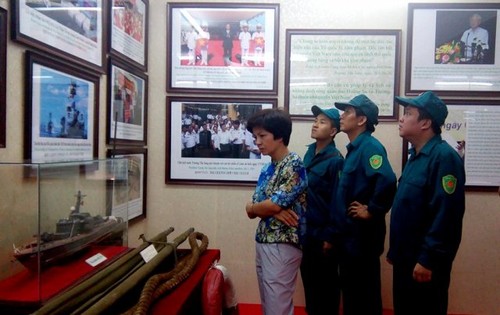 Exhibition on Hoang Sa,Truong Sa archipelagoes opens in Hanoi - ảnh 1
